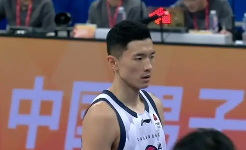 九游娱乐平台-山东男篮消息：双外援备选，韦瑟斯庞成小外猎物，全力追逐范子铭